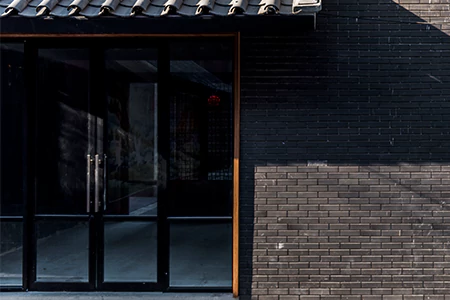 Storefront Glass Installers in Richmond West, FL
